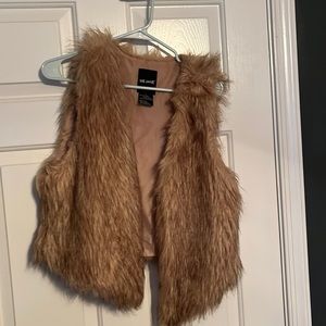 Fur vest